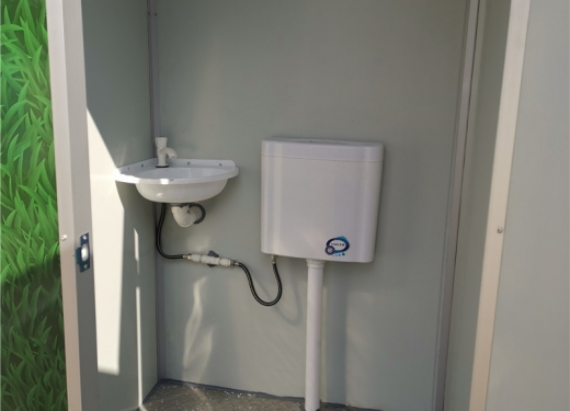  移動廁所、崗?fù)?